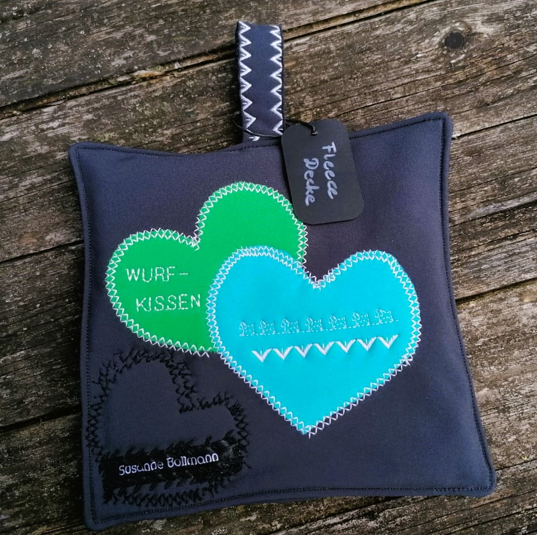 Hunde-Wurfkissen, Teilanfertigung Nr. 4